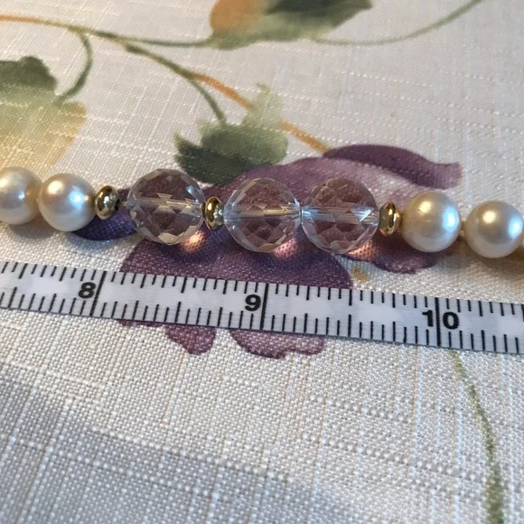 MACYS- AUTHENTIC MATCHED PEARLS, GOLD BEAD SPACERS AND FACETED CRYSTAL NECKLACE - Picture 5 of 16